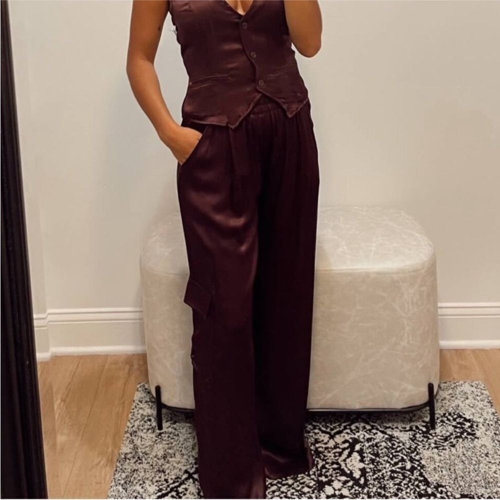 Ladies Young Broke & Fabulous Satin Cargo Pants in Raisin Color Size Medium